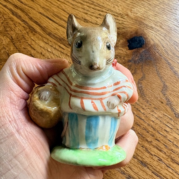 Beswick Other - Beswick England old- 1948 Mrs Tittlemouse Beatrix Potter nursery figurine